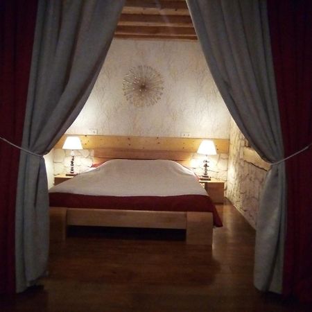 Отель Le Domaine Des Papillons Beaujeu-Saint-Vallier-et-Pierrejux Экстерьер фото