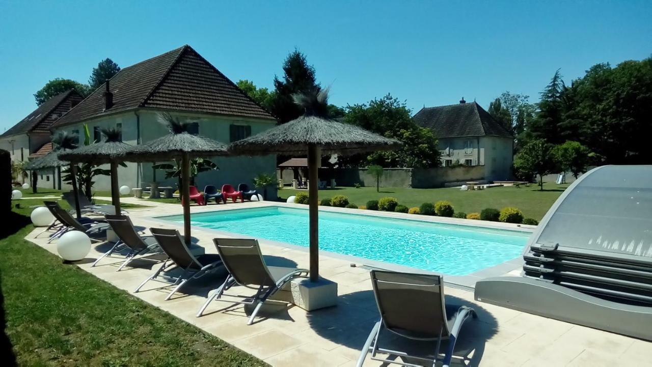 Отель Le Domaine Des Papillons Beaujeu-Saint-Vallier-et-Pierrejux Экстерьер фото