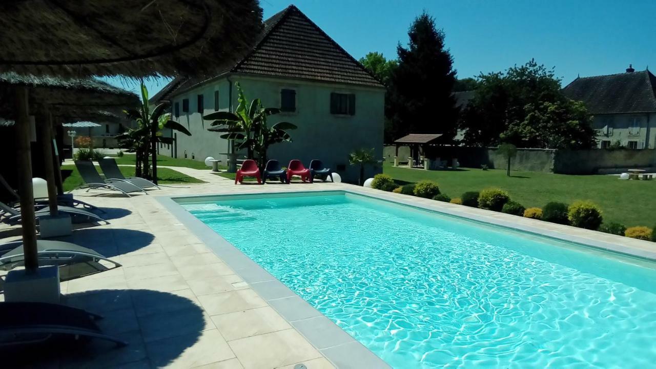 Отель Le Domaine Des Papillons Beaujeu-Saint-Vallier-et-Pierrejux Экстерьер фото